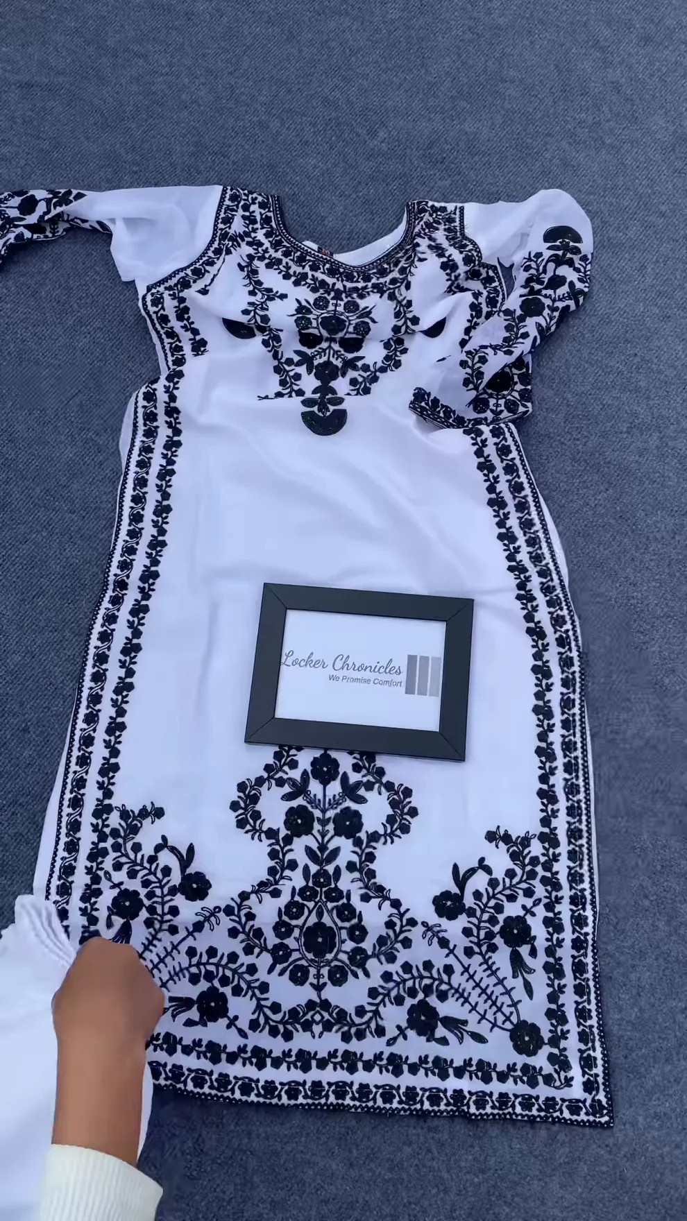 Elegant White Embroidered Chikankari Kurta Set with Dupatta and Pants - Product Details